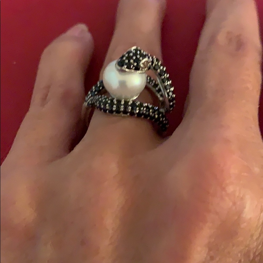 Ring - Picture 5 of 5